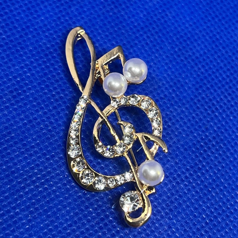 G Clef Rhinestone Brooch - Picture 3 of 6